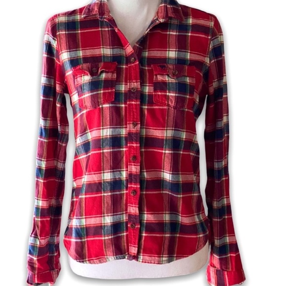 Abercrombie & Fitch XS red button down plaid top. - Picture 6 of 9